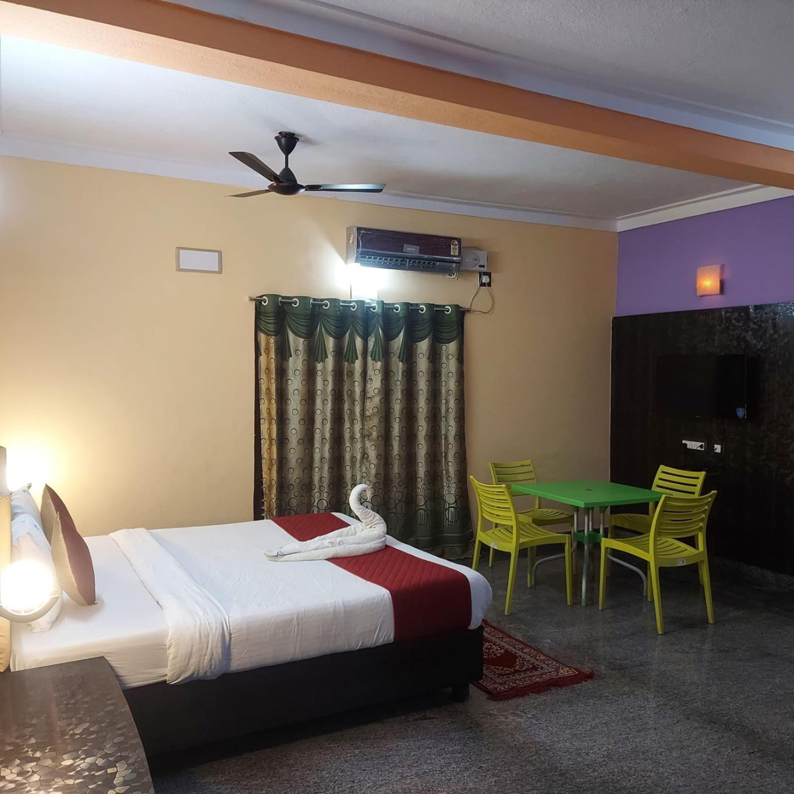 Dolphin Resort 옐라기리 외부 사진
