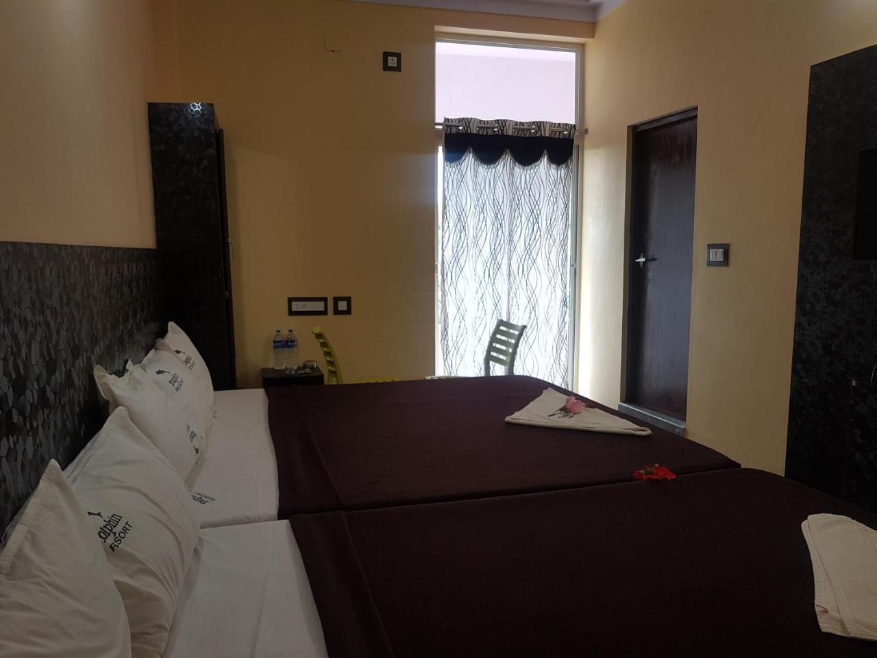 Dolphin Resort 옐라기리 외부 사진